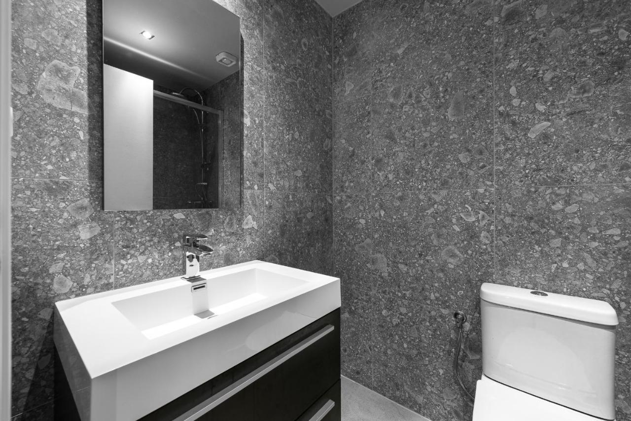 Upper Floor, The Luxury Suites Thessaloniki Exterior photo